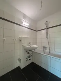 Modernes Badezimmer