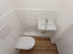 Hochwertige 3,5-Zimmer-Wohnung mit Balkon in München - WC
