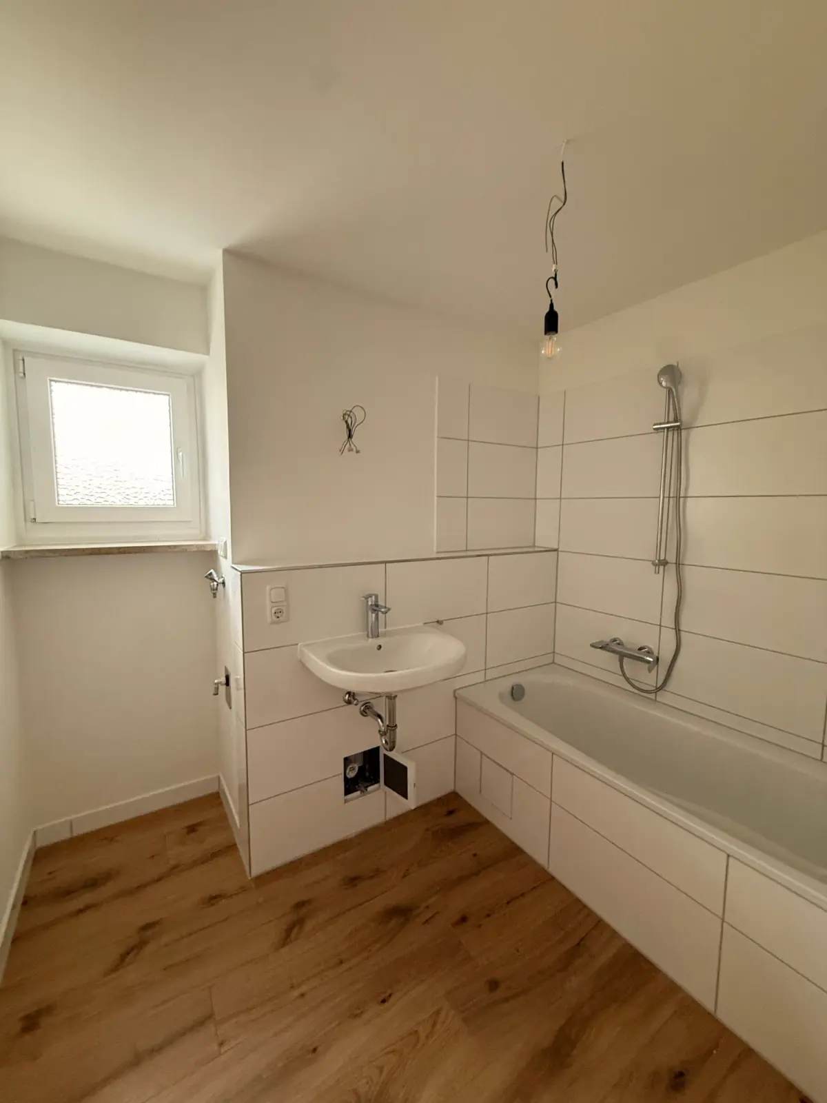 Modernes Badezimmer