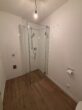 Schöne helle 4-Zimmer-Wohnung mit Balkon und Einbauküche - zentral gelegen - Modernes Badezimmer