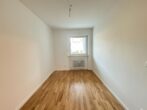 Lichtdurchflutete 1,5-Zimmer-Wohnung mit Loggia – Augsburg/Kriegshaber - Schlafzimmer