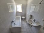 Schöne 3,5-Zimmer-Wohnung in Oberhausen zu vermieten - Badezimmer