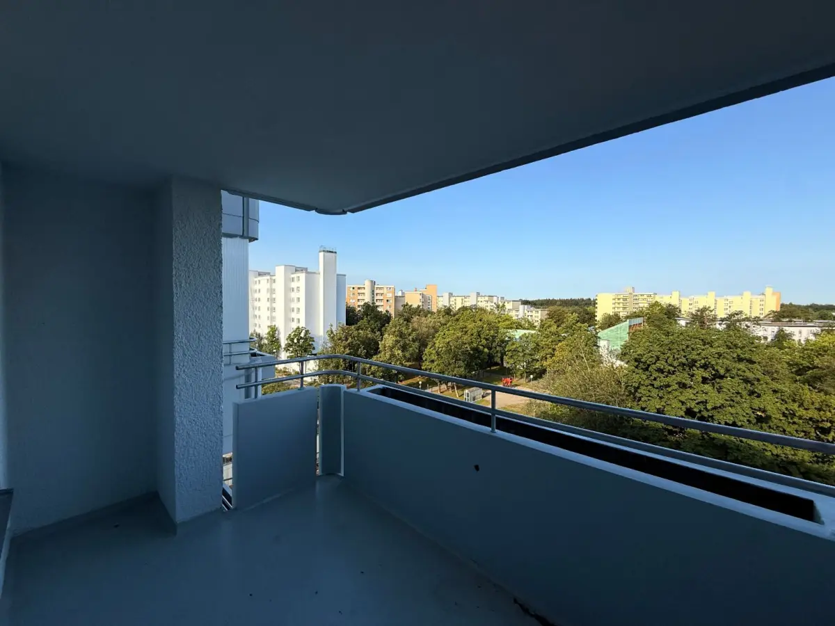 Balkon mit Stadtblick