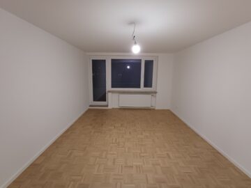 Moderne 3-Zimmer Wohnung mit Balkon im Hasenbergl, 80995 München, Etagenwohnung
