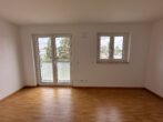 Helle 2-Zimmer-Wohnung mit Balkon in Fürth Ronhof - Schlafzimmer