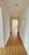 Schöne, helle und sanierte 2-Zimmer-Wohnung mit Balkon nähe Augsburg-Kuhsee zu vermieten - Flur