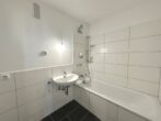 Lichtdurchflutete 4-Zimmer-Wohnung - Badezimmer