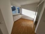 Helle und modernisierte 2-Zimmerwohnung mit Balkon in Augsburg-Lechhausen zu vermieten - Essbereich