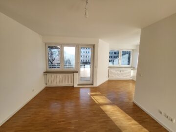 Helle und modernisierte 2-Zimmerwohnung mit Balkon in Augsburg-Lechhausen zu vermieten, 86167 Augsburg, Etagenwohnung