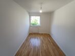 Neu modernisierte 3-Zimmer-Wohnung mit Balkon in Moosach - Schlafzimmer 2