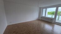 Helle 3-Zimmer-Wohnung mit Balkon und Aufzug in Neuperlach! - Wohnzimmer
