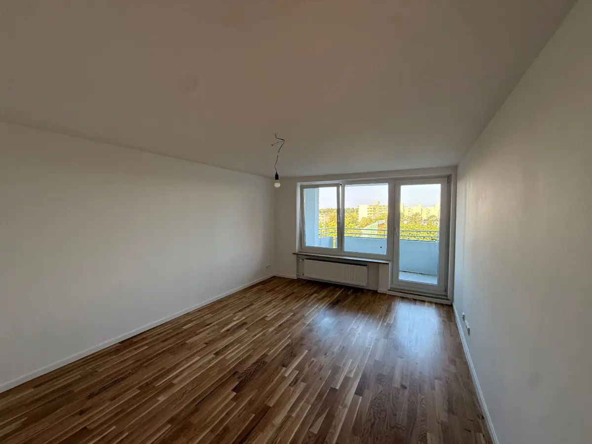 Helle Wohnung mit Balkon
