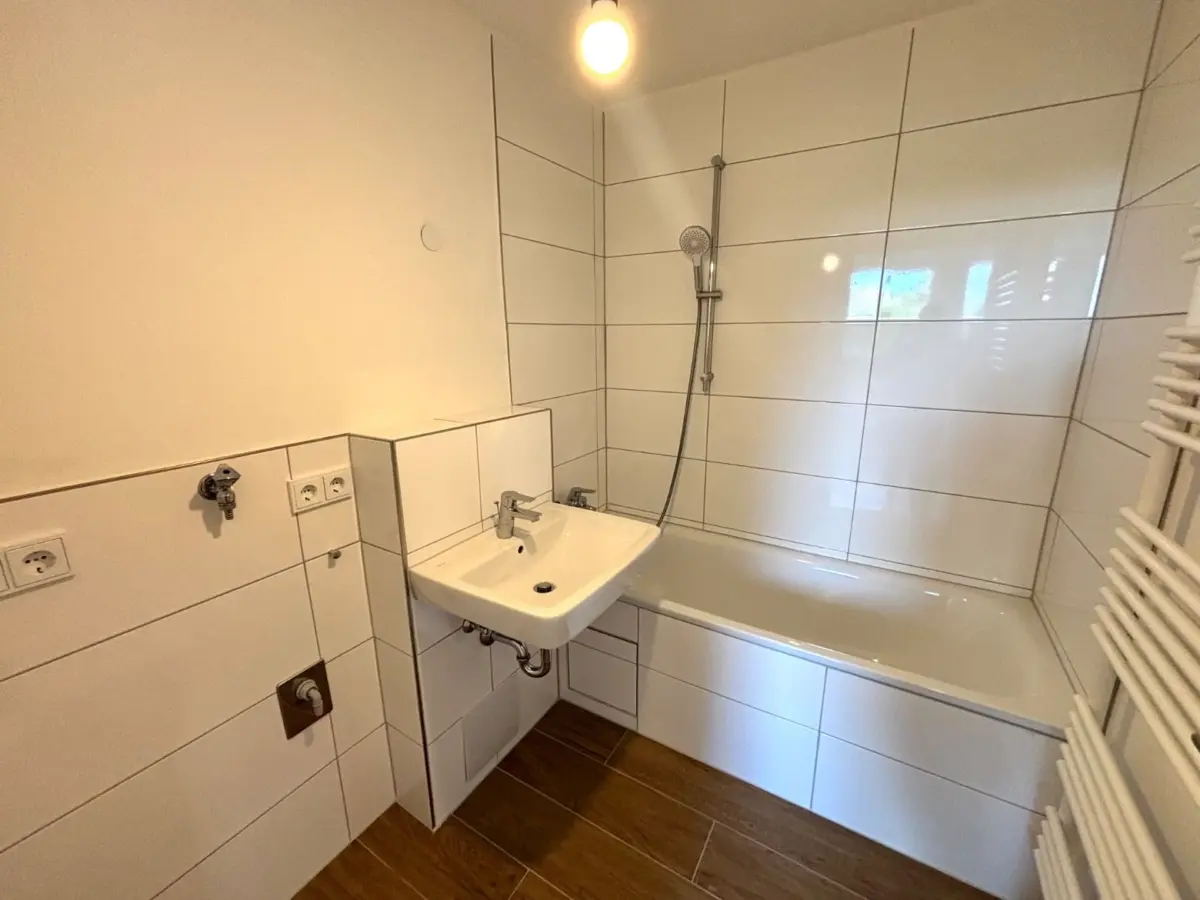 Modernes Badezimmer