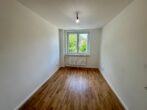 2-Zimmer-Wohnung mit renoviertem Boden und Blick ins Grüne in München – Sintpertstraße - Kinderzimmer.JPEG