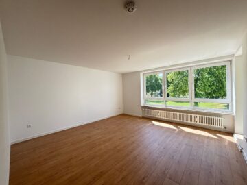Helle, renovierte 4-Zimmer Wohnung im Univiertel zu vermieten, 86159 Augsburg, Etagenwohnung