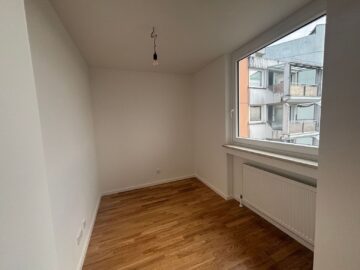 Schöne 1,5-Zimmer-Wohnung mit Balkon in Neuperlach, 81737 München, Etagenwohnung