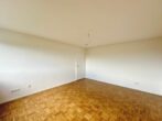 Helle 4-Zimmer-Wohnung mit Balkon und traumhaftem Ausblick! - Wohnzimmer Ansicht 2