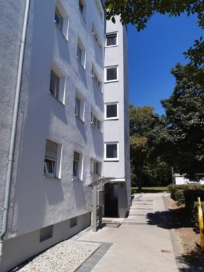 Gepflegte 3-Zimmer-Wohnung mit Loggia in Lenting zu vermieten, 85101 Lenting, Etagenwohnung