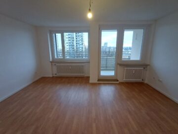 Helle 3-Zimmer-Wohnung mit Balkon in Feldmoching, 80995 München, Etagenwohnung