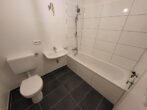 Helle, modernisierte 3-Zimmerwohnung mit Loggia in der Hammerschmiede zu vermieten - Badezimmer