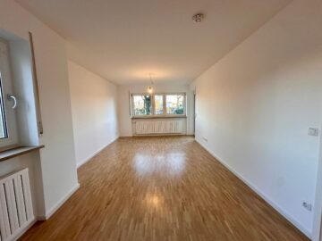 Charmante 2-Zimmer-Wohnung im Erdgeschoss mit Terrasse, 90441 Nürnberg, Erdgeschosswohnung