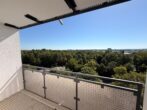 Modernisierte 2- Zimmer Wohnung in Englschalking - Balkon mit Waldpanorama