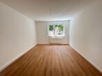 Schöne renovierte 2-Zimmer-Wohnung mit Balkon im Stadtteil Hochzoll Nord - Schlafzimmer