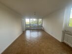 großzügig geschnittene 2-Zimmer-Wohnung in Neuperlach *Erstbezug nach Modernisierung* - Wohnzimmer mit Balkon