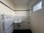 Schöne 3-Zimmer-Wohnung mit Garten in Lenting - Badezimmer links