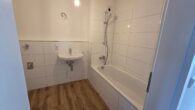 Modernisierte 3-Zimmer-Wohnung mit Balkon in Neuperlach! - Badezimmer