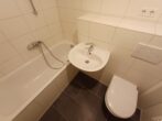 3-Zimmer-Wohnung mit Balkon in Moosach - Badezimmer