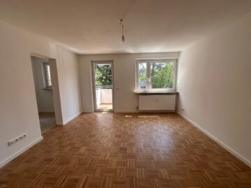 Sonnige 2-Zimmer-Wohnung mit Balkon in Nürnberg, 90471 Nürnberg, Etagenwohnung