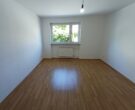 Gut geschnittene 3 Zimmer Wohnung mit Balkon in Milbertshofen - Schlafzimmer
