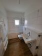 Schöne, modernisierte 3-Zimmerwohnung mit Loggia in der Hammerschmiede zu vermieten - Badezimmer