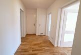 Familienfreundliche 3-Zimmer-Wohnung mit Loggia in Hochzoll - Nord - Flur.jpg