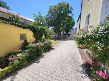 Lichtdurchflutete 3-Zimmer-Wohnung mit Wohnküche in Augsburg-Oberhausen zu vermieten, 86154 Augsburg, Etagenwohnung