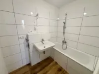Modernes Badezimmer