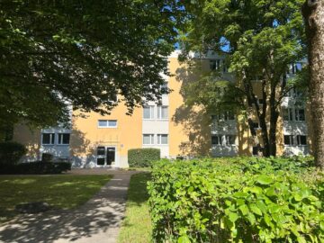 Charmante 3,5-Zimmer-Wohnung mit Balkon in begehrter Lage Englschalking, 81927 München, Etagenwohnung